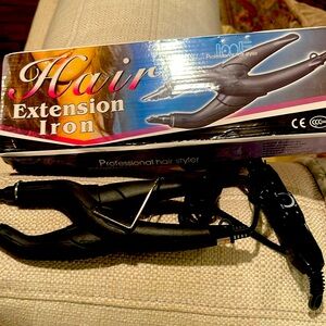 Professional hair styler iron